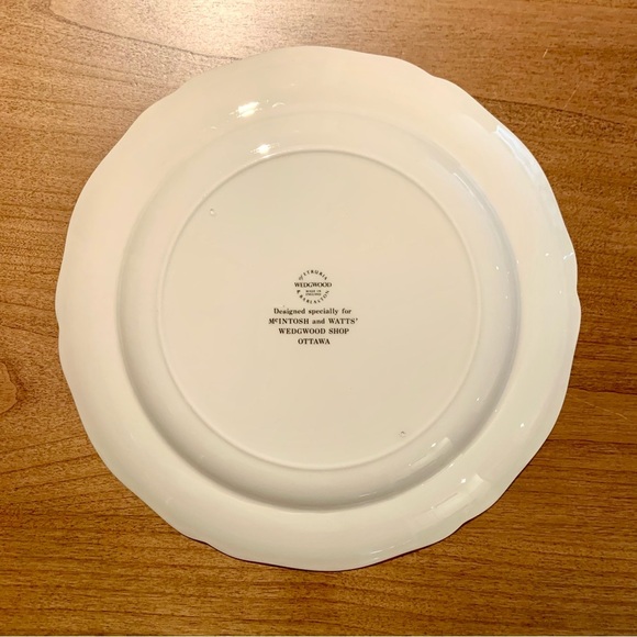 Wedgwood Canada heritage vintage plate 🇨🇦 - Picture 5 of 7